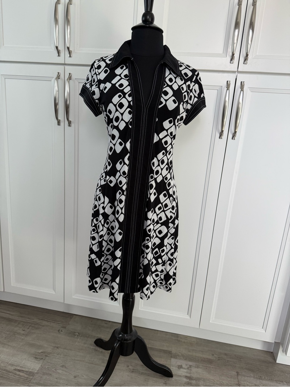 connected apparel Black & White Geometric Midi Shirt Dress